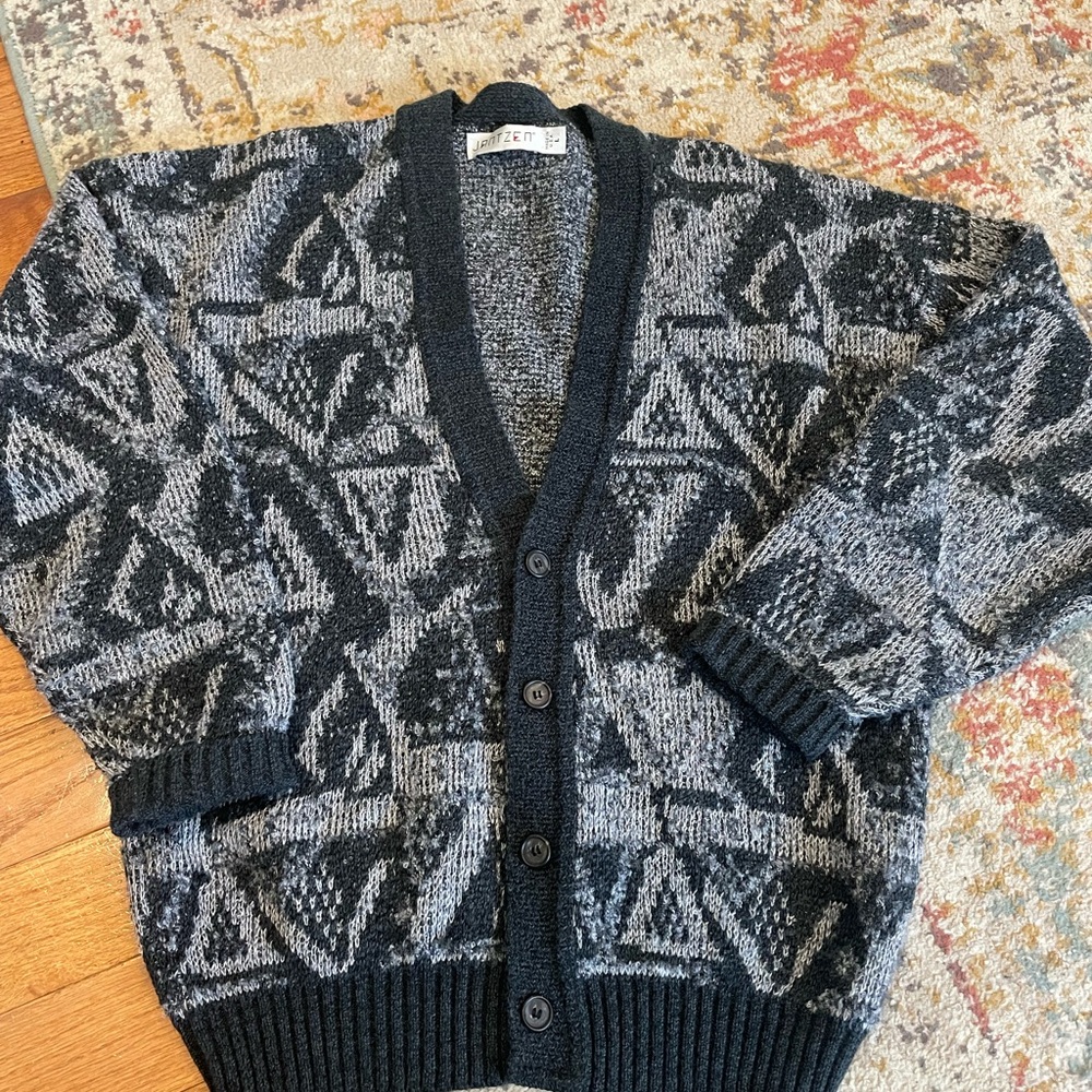 Jantzen Black and Gray Geometric Cardigan